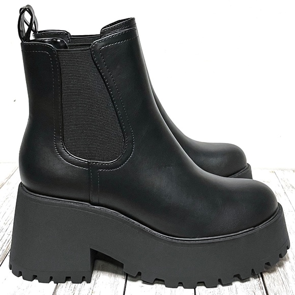 New Black Chelsea Lug Platform Ankle Boots Booties - Picture 2 of 6